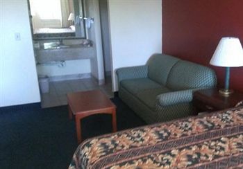 Econo Lodge Norwalk Exterior foto
